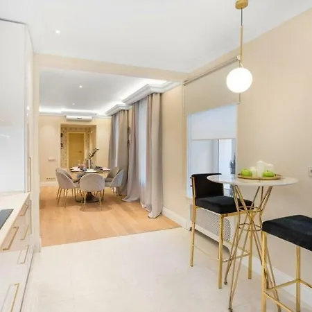 Cozy Apartment *